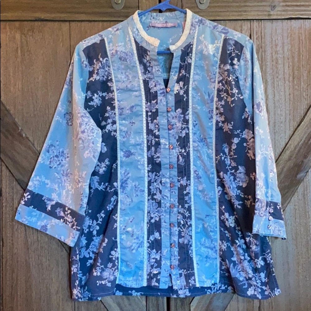 Harmony & Vine Women’s Top